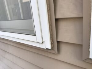 札幌市住宅の窓まわりと外壁の施工前