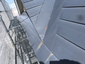 札幌市住宅の金属屋根に見られた部分的なさび