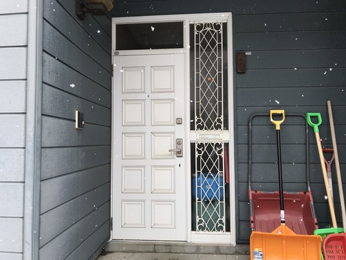 玄関ドアと玄関まわりの施工前